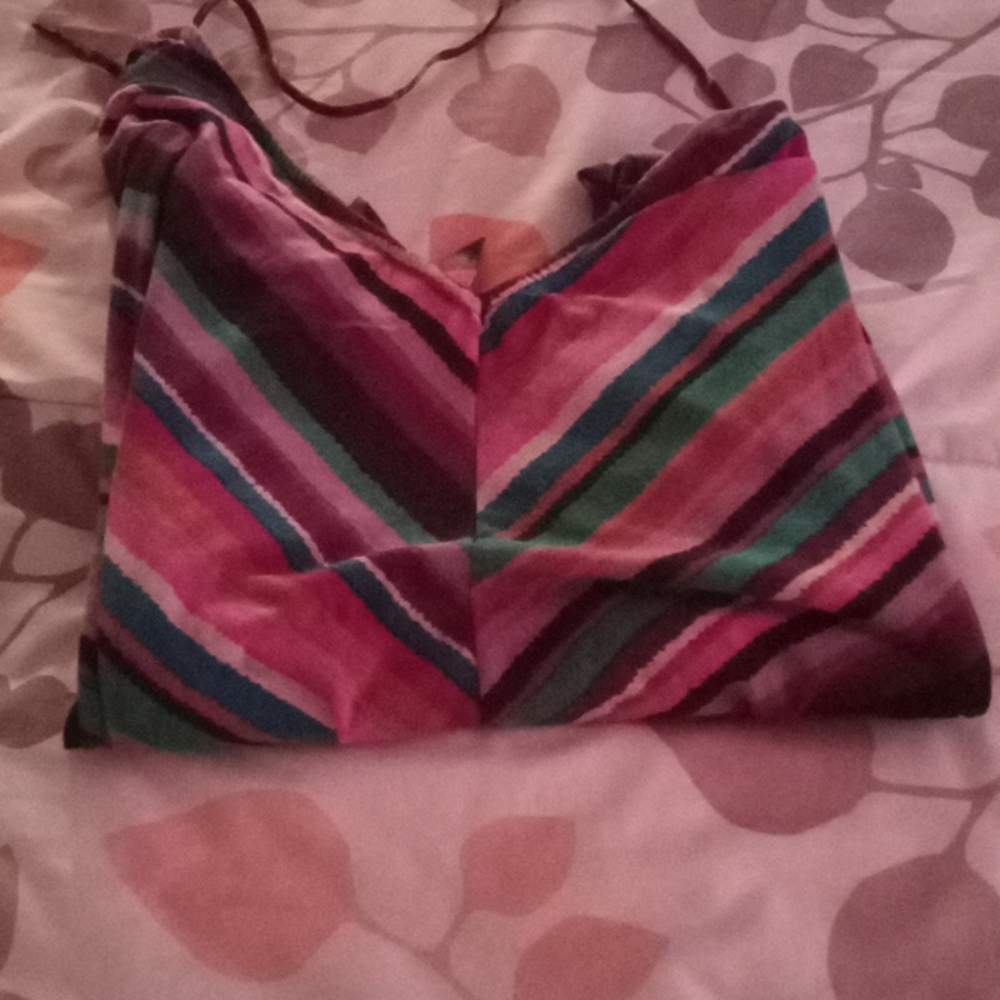 Clothes/shoes - Picture 3 of 5